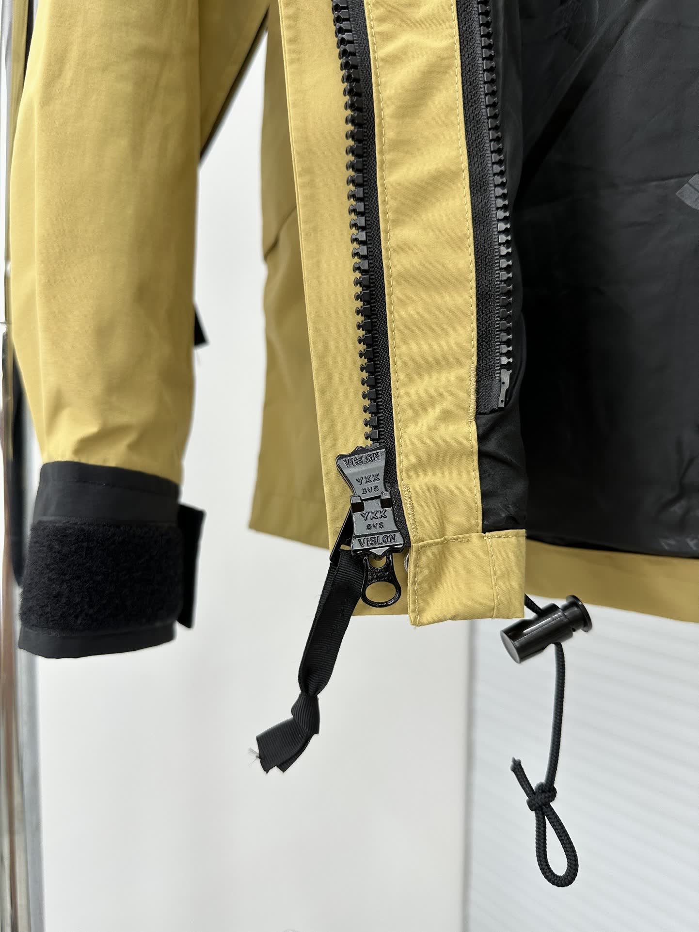 The North Face 1986 Mountain Jacket NF0A5J5N